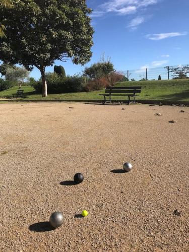 Studio climatisé, super déco, piscine, avec 2 vtt