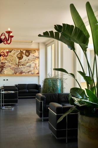 avla, Delfina Palace Hotel in Foligno