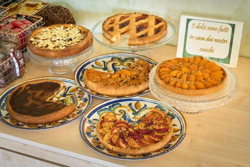 Delfina Palace Hotel - image 13