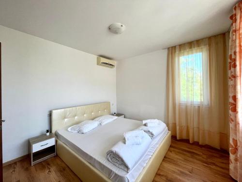 Апартамент Атлантик Бяла - Apartment Atlantic Byala, Byala (foto 9)
