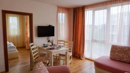 Апартамент Атлантик Бяла - Apartment Atlantic Byala, Byala (foto 11)