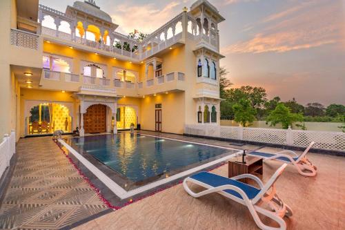 StayVista's Panna Garh - Rajsamand - Private Pool with Bar & Indoor-Outdoor Activities