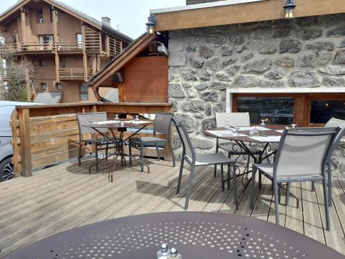Ski in and Out 2-Bed Apartment in Meribel in Meribel