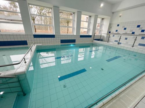 Úszómedence, Kompleks Sanatoryjno-Hotelowy MARKIEWICZ in Ciechocinek városközpont