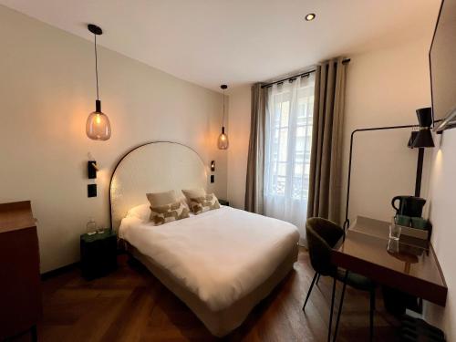 Hôtel des Beaux Arts – Paris, TX
