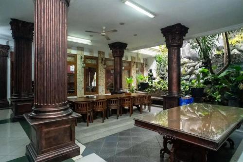 Exterior view, Puri Saras Bintaro Syariah Mitra RedDoorz in Karang Tengah