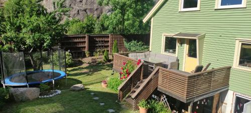 Cozy house with a garden, Child-friendly in Other