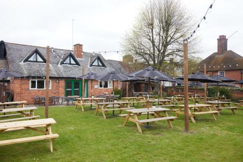 Bull Hotel by Greene King Inns - image 5