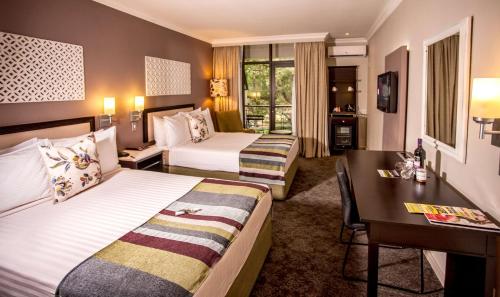 2 double beds