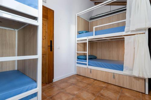 Urban Hostel Palma - Albergue Juvenil - Youth Hostel - image 4