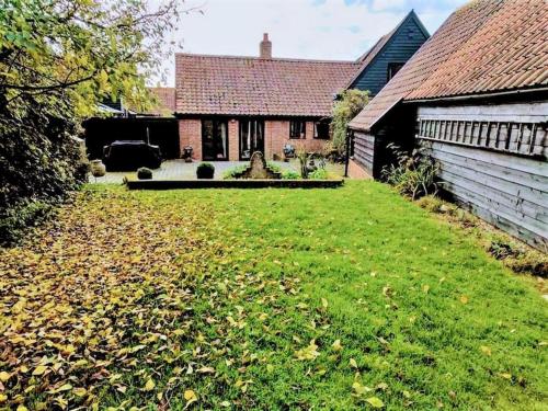 Stunning barn conversion ideal for large families in Wattisham