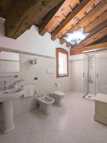 Villa Iris Room Type - Double or Twin Room