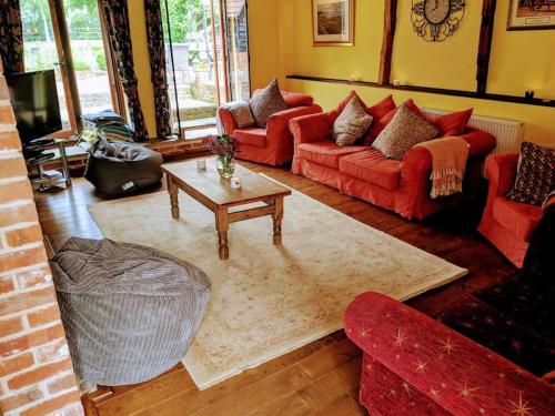 Stunning barn conversion ideal for large families in Wattisham