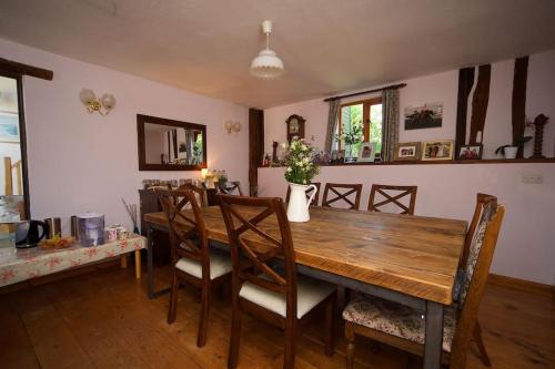 Stunning barn conversion ideal for large families in Wattisham