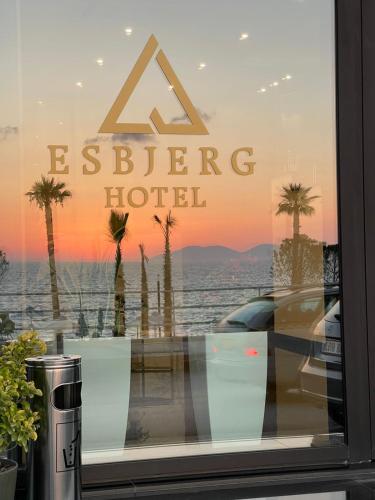 476272447 Esbjerg Hotel