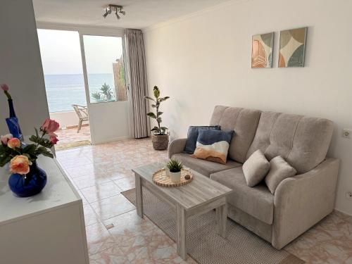 Ocean Views - Beach Apartment 1