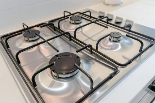 LUXFolio Retreats - Contemporary Marina Apartment - main image