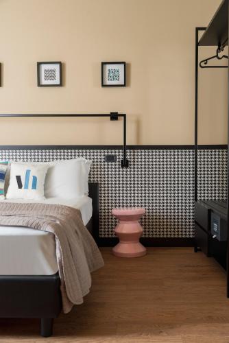 Hotel Vagabond - image 10