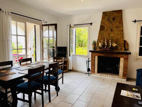 บริการและสิ่งอำนวยความสะดวก, Casita Rosa in ลาตอเร เบยา