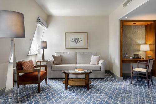 Warwick Brussels - Grand Place - image 13