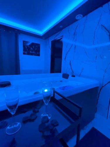 La Suite Casa Dé lové 2.0 jacuzzi & cinema privé