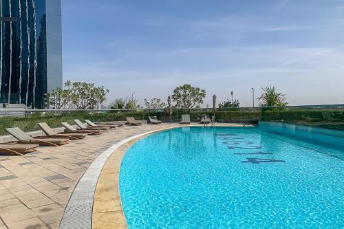 Frank Porter - MAG214, Dubai