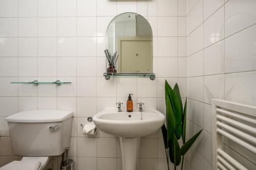 Retro New Town Garden Flat, Edinburgh (photo 4)