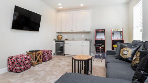 6008 Oak Green in Davenport, USA