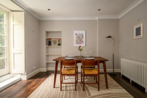 Retro New Town Garden Flat, Edinburgh (photo 2)