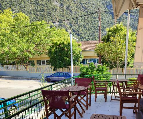 ΠΕΡΣΕΦΟΝΗ in Kamena Vourla