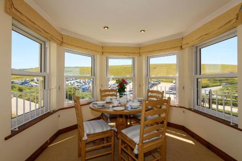 Facilities, Beachcombers Apartments in Tregurrian