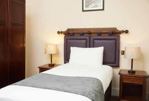 White Hart Hotel by Greene King Inns - main image