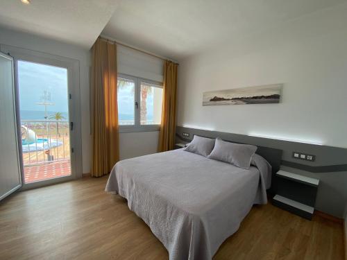Hotel Playa - image 11