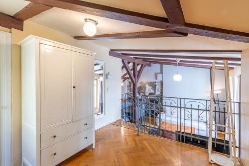 Apartment with Terrace image 5