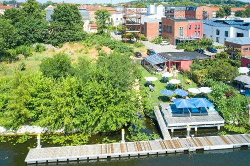 Garten, havelblau Ferienlofts in Brandenburg an der Havel