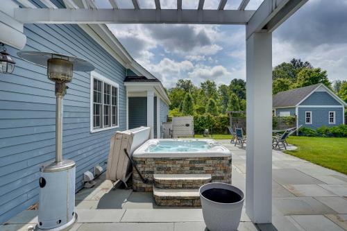 Stockbridge Retreat with Pool and Hot Tub!