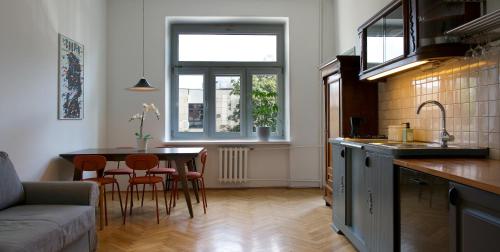 Warsaw Concierge Tamka Chopin