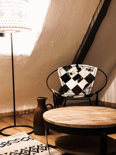 Inside, The Village- Wooden Hideaway in Costeşti (Dâmbovița)