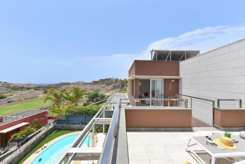 Two-Bedroom Villa image 8