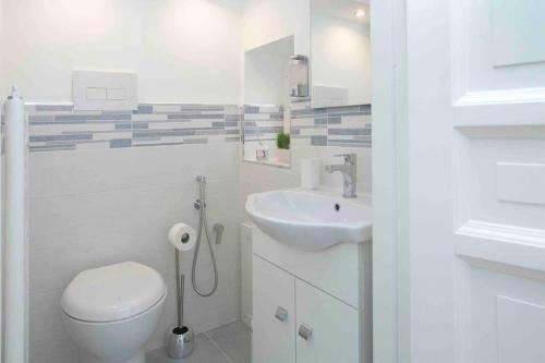 Two-Bedroom Apartment image 4