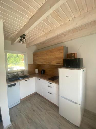 Dom wypoczynkowy Leśny Zakątek 1 nad jeziorem (Dom wypoczynkowy Lesny Zakatek 1 nad jeziorem) in โรบุญ