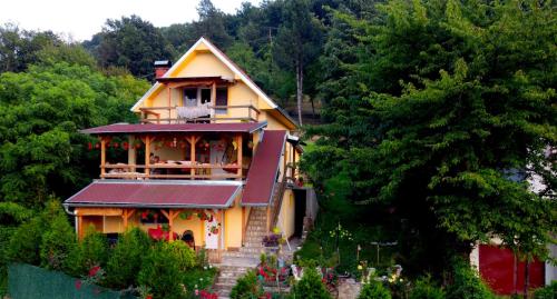 A szálláshely kívülről, Dunavski raj in Donji Milanovac