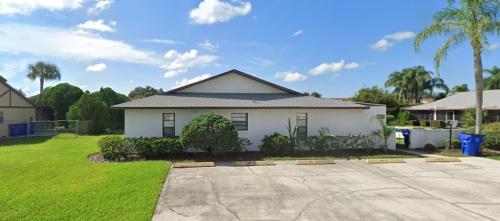 Modern Sun N’ Lake Villa - Self Check-In in Sebring, USA