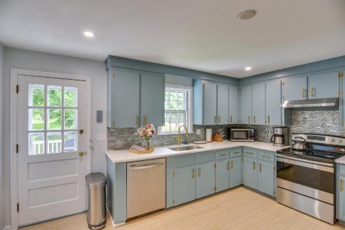 Middletown Vacation Rental 2 Mi to Beach! in Middletown, USA
