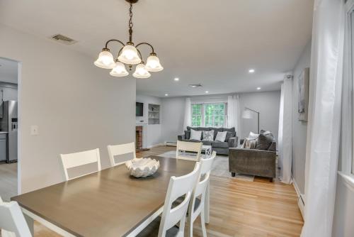 Middletown Vacation Rental 2 Mi to Beach! in Middletown, USA