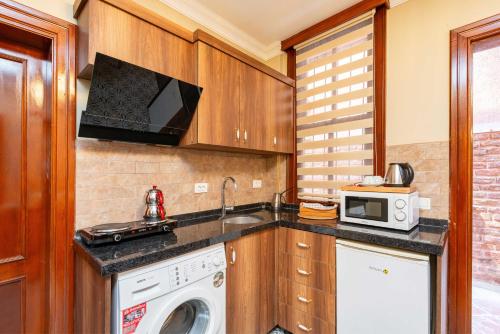 Deluxe Apartment image 1