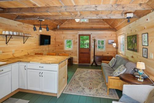 Gloversville Retreat with Patio and Lake Access! in Gloversville, USA