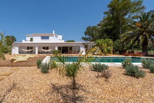 Penina Golf - Villa de luxe em Alvor no Algarve in วาเล ดาส ออร์ตัส