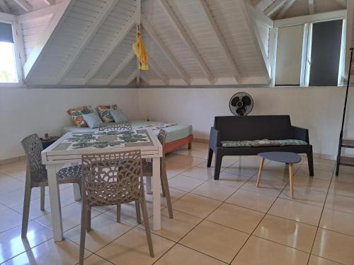 STUDIO LAURIER - 4 pers - proche bourg -1- in Terre-de-Haut