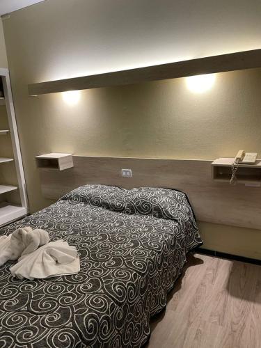Double Room image 3